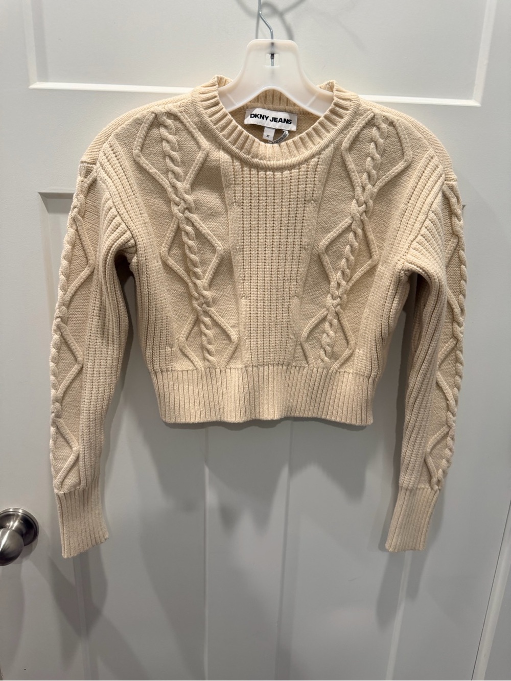 DKNY Jeans XS Cream Cable Knit Cropped Crewneck Sweater